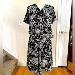 Beautifully tailored, 4 piece black and cream “batik”: 2 skirts and 2 tops